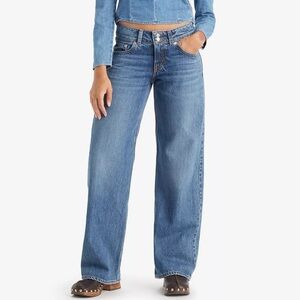 NWT Levi’s Superlow Loose Medium Wash Jeans